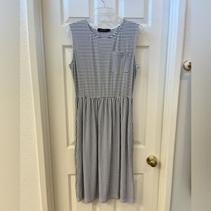 MEROKEETY t-shirt midi dress, sz M, black and white striped
